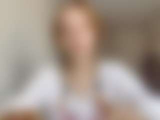 Live cam show with EdnaDellapina - Cute on madthumbs