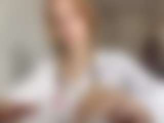 EdnaDellapina's Live Sex Cam Show