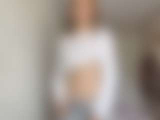 EdnaDellapina's Live Sex Cam Show