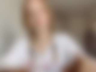 EdnaDellapina's Live Sex Cam Show