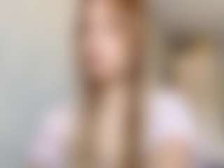 EdnaDellapina's Live Sex Cam Show