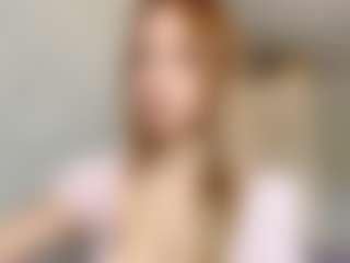 Live cam show with EdnaDellapina - Striptease on SinfulBabes