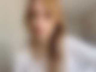 EdnaDellapina's Live Sex Cam Show