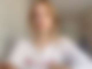 EdnaDellapina's Live Sex Cam Show