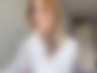 EdnaDellapina's Live Sex Cam Show