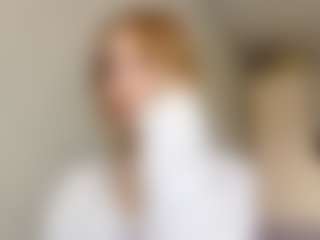 EdnaDellapina's Live Sex Cam Show