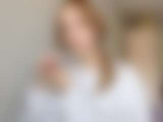 EdnaDellapina's Live Sex Cam Show
