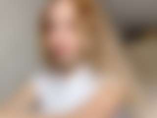 EdnaDellapina's Live Sex Cam Show