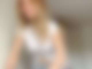 EdnaDellapina's Live Sex Cam Show