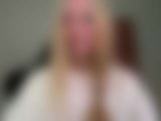 Live cam show with JessiCornell - Cuckold on Gym Cam Girls