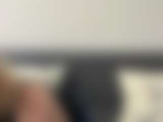 KeeshaSchones's Live Sex Cam Show