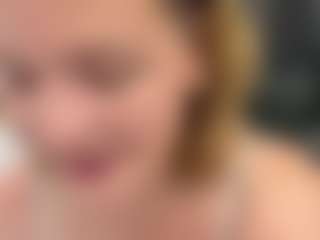 KeeshaSchones's Live Sex Cam Show