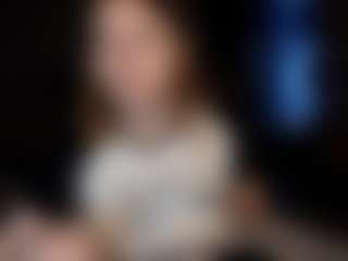 Live cam show with KittyWillsey - Mature on Soda Cam