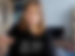 Live cam show with KittyWillsey - Bikini on Instabang