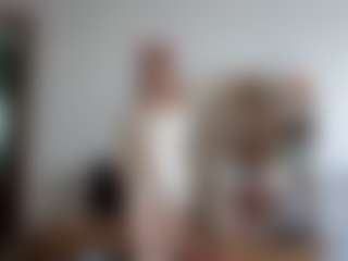 Live cam show with KittyWillsey - Amateur on Camsoda