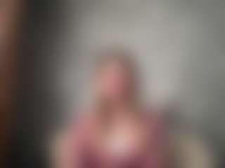 MaxieBevil's Live Sex Cam Show