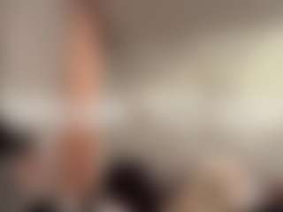 MaxieBevil's Live Sex Cam Show