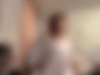 Live cam show with MaxieBevil - Athletic Small Tits on Camsoda