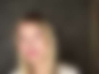 MaxieBevil's Live Sex Cam Show