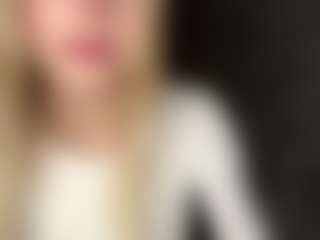 MaxieBevil's Live Sex Cam Show