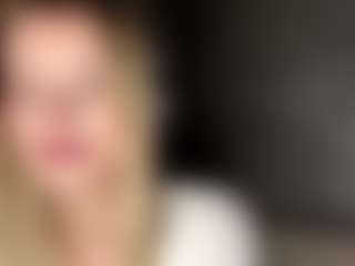 MaxieBevil's Live Sex Cam Show