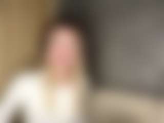 MaxieBevil's Live Sex Cam Show