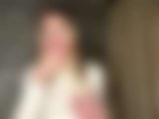 MaxieBevil's Live Sex Cam Show