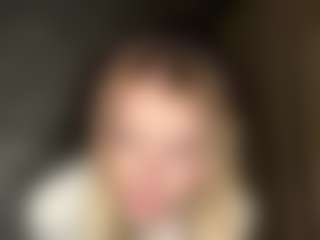 MaxieBevil's Live Sex Cam Show