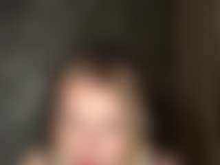 Live cam show with MaxieBevil - White on camgirlchat.live | russian federation