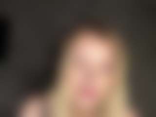 MaxieBevil's Live Sex Cam Show