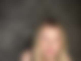 MaxieBevil's Live Sex Cam Show