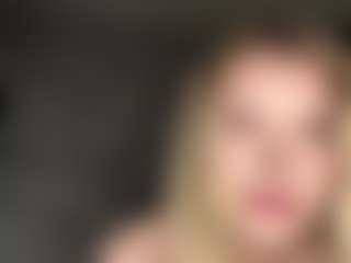 MaxieBevil's Live Sex Cam Show