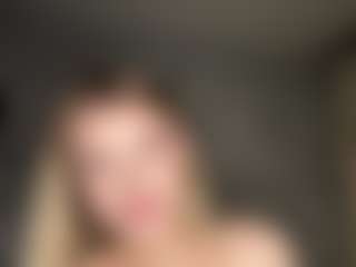 MaxieBevil's Live Sex Cam Show