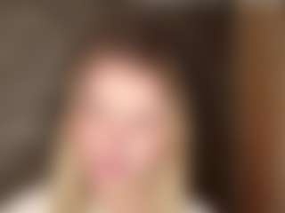MaxieBevil's Live Sex Cam Show