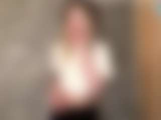 MaxieBevil's Live Sex Cam Show