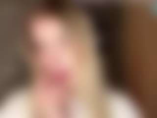 MaxieBevil's Live Sex Cam Show