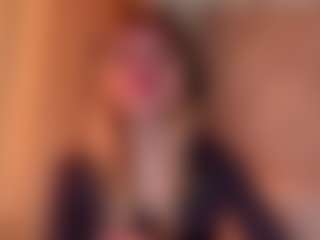 Live cam show with MaxieBevil - Smoking on slutload