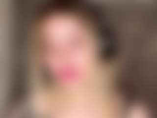 MaxieBevil's Live Sex Cam Show