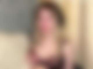 MaxieBevil's Live Sex Cam Show