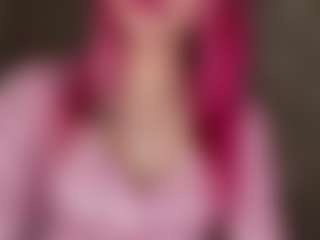 Live cam show with MaxieBevil - Green Eyes on StripNow