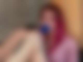 Live cam show with MaxieBevil - Smoking on TeamSkeetLive
