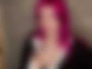 Live cam show with MaxieBevil - Green Eyes on Cam Slut