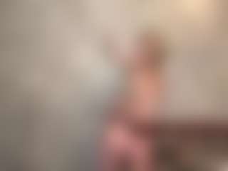 MaxieBevil's Live Sex Cam Show