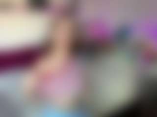 Live cam show with MoraFraccola - Green Eyes on Camsoda