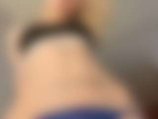 Live cam show with Roni-Lane - Sex on Camsoda