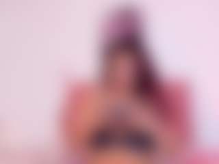 Live cam show with SiennaReese - Spank on Camsoda