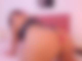 Live cam show with SiennaReese - Strip on Camsoda