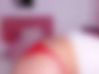 Live cam show with SiennaReese - Brown Eyes Red Hair on Camming Site