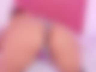 Live cam show with SiennaReese - Blowjob on Camsoda
