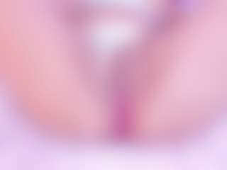 Live cam show with SiennaReese - Brown Eyes Red Hair on Camsoda